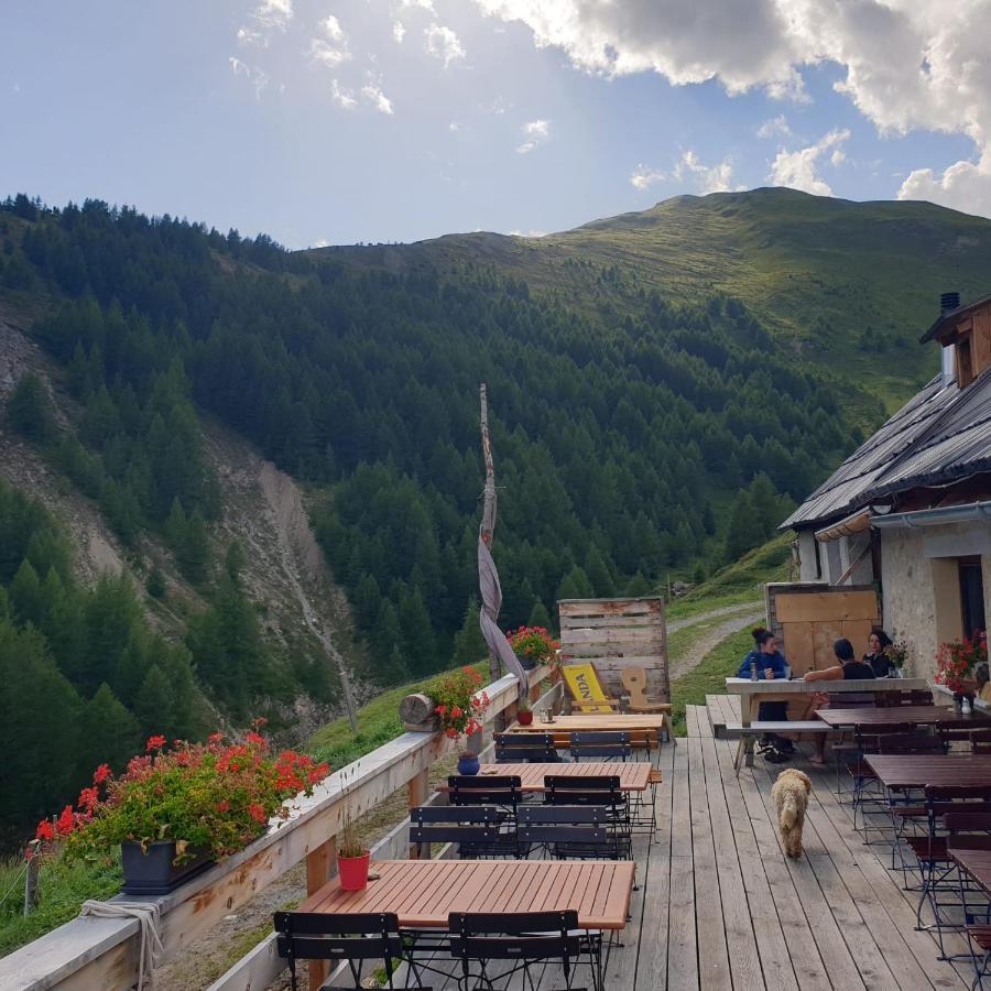 Alp Es-Cha Dadour Bed and Breakfast Madulain Εξωτερικό φωτογραφία